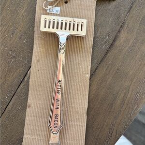 Mud Pie Silver Bacon Comb